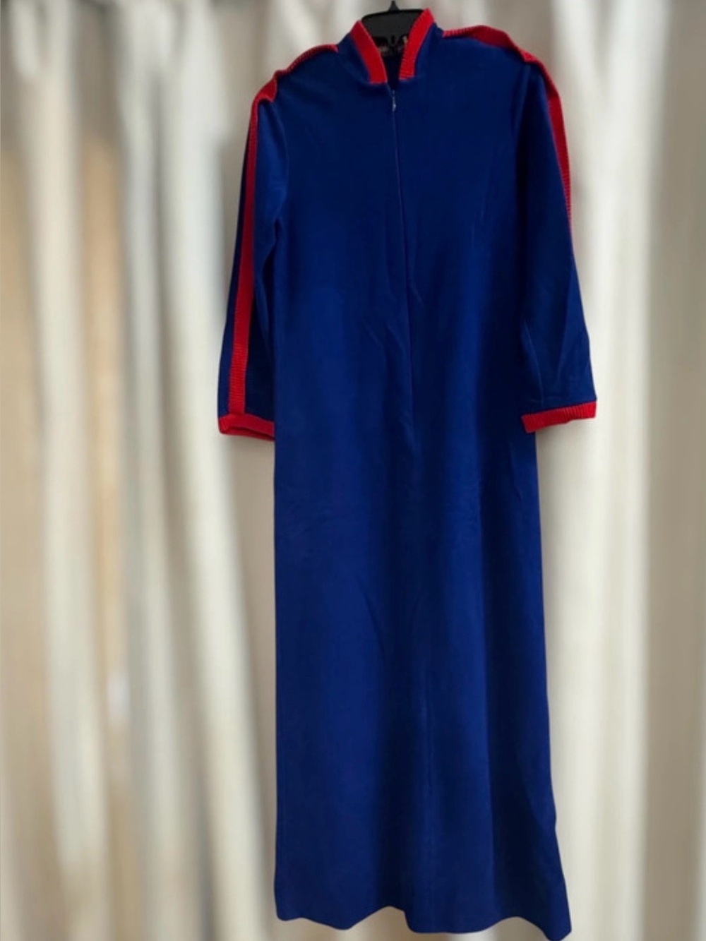 Vassarette vintage 80’s velour loungewear robe + pockets